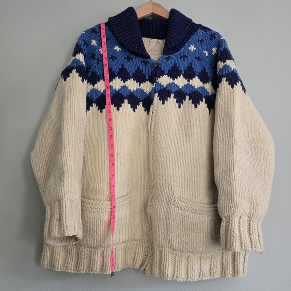 Handmade Vintage Canadian Chunky Knit Cowichan Style Sweater, Large - Picture 13 of 16